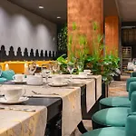 Les Ambassadeurs Casino&marina 凯里尼亚