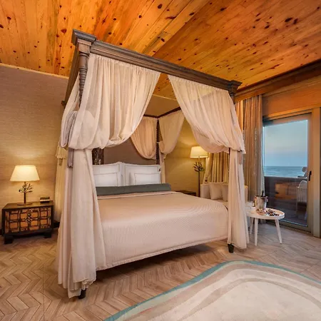 Les Ambassadeurs Casino&marina Отель 3*