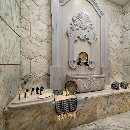 Hotel Les Ambassadeurs Casino&marina 4*