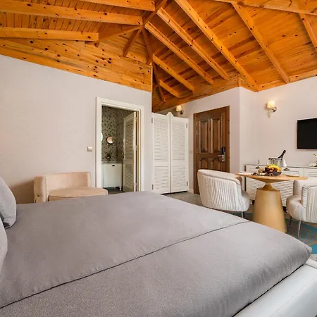 Hotel Les Ambassadeurs Casino&marina 4*