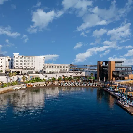 Les Ambassadeurs Casino&marina Hotell