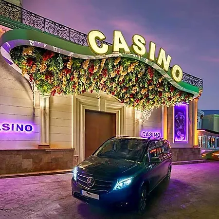 酒店 Les Ambassadeurs Casino&marina 4*