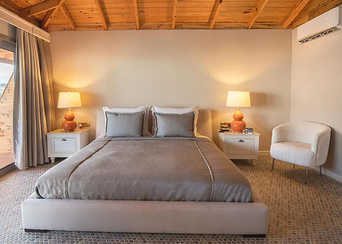 Les Ambassadeurs Casino&marina Girne