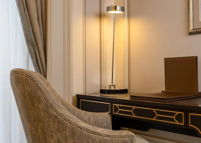 Отель Les Ambassadeurs Casino&marina