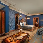 Les Ambassadeurs Casino&marina Hotel