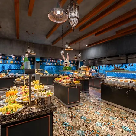 Les Ambassadeurs Casino&marina ホテル キレニア